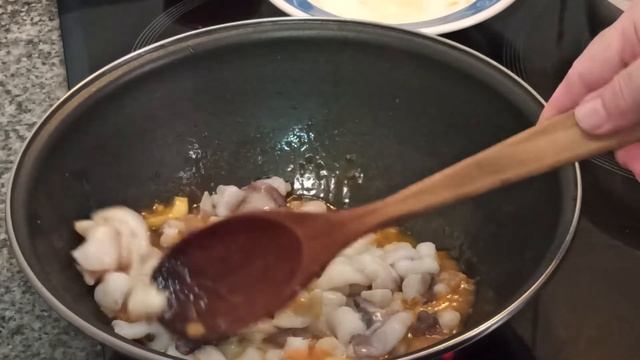 PULPO GUISADO CON COÑAC -PULPO PICANTE -GUISO de PULPO EN SALSA PICANTE-Receta de Guiso de Pulpo.