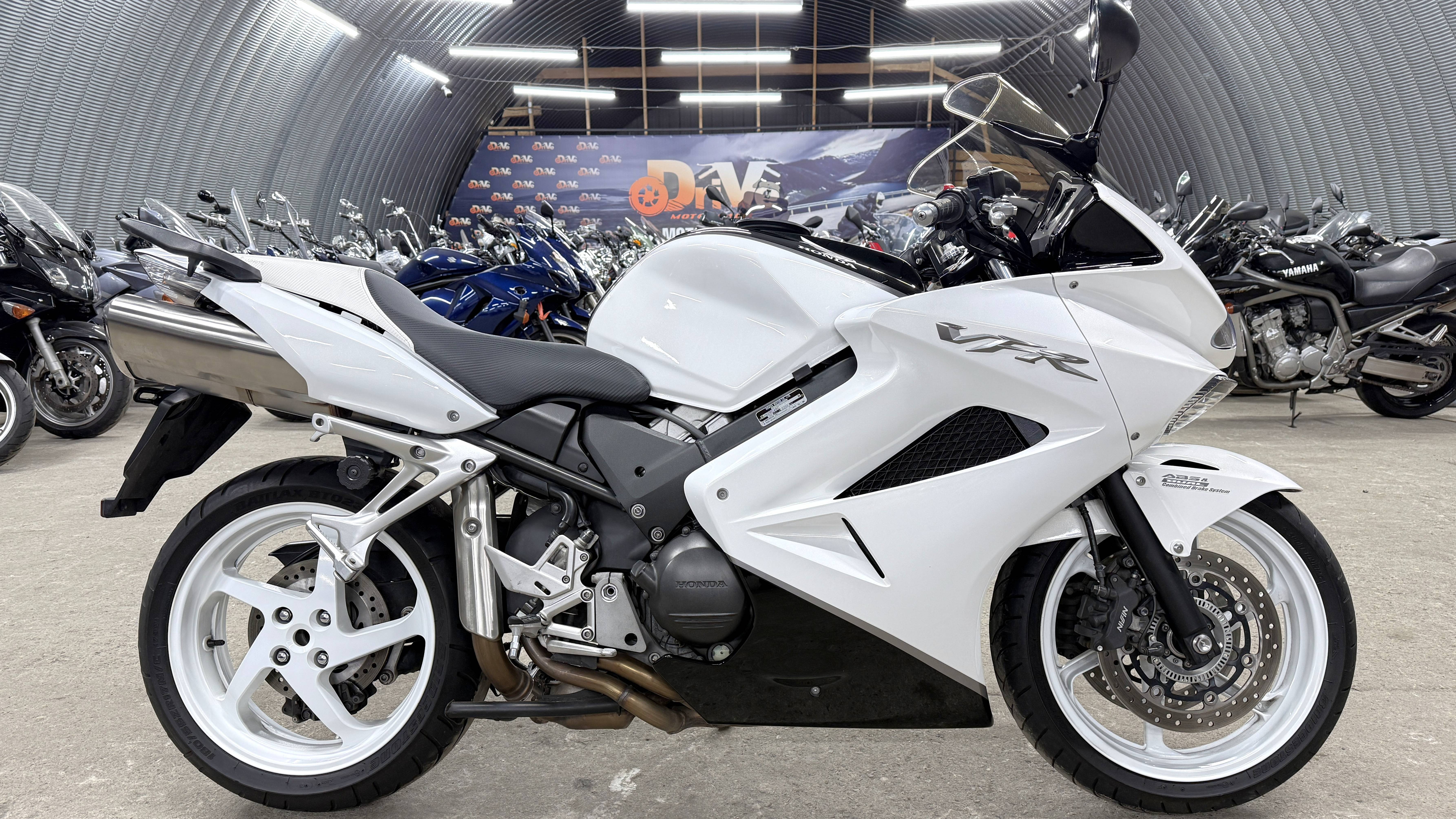 Обзор Honda VFR 800A |В НАЛИЧИИ|