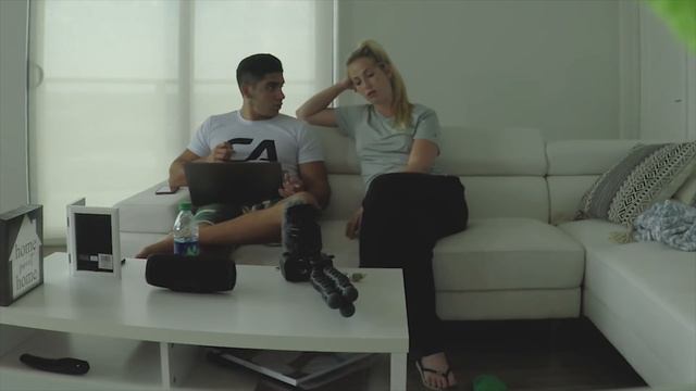 GRINGA ME MANDOU NUDES E ELA DESCOBRIU * deu muita merda *