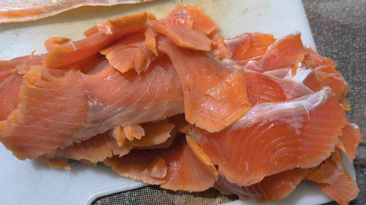 Коптилка холодного копчения. Готовим просто