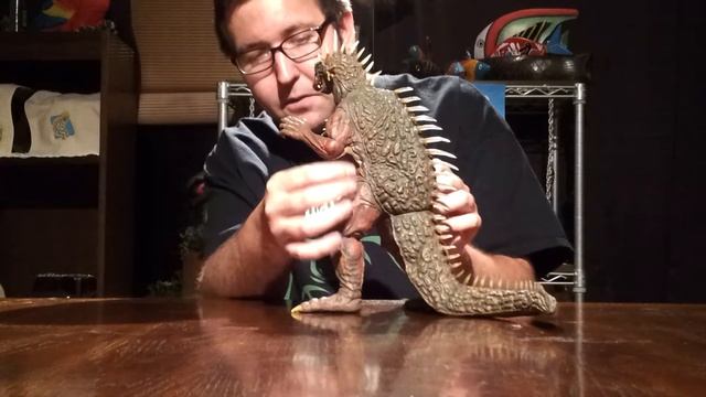 X-Plus 30cm Varan diamond reissue figure review