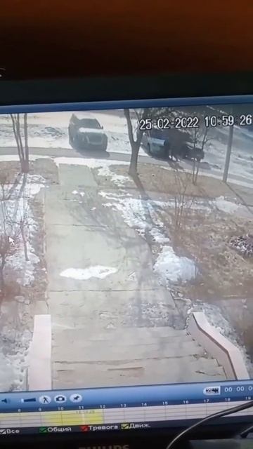 В Усть-Каменогорске трое школьников подожгли автомобиль (ВИДЕО)