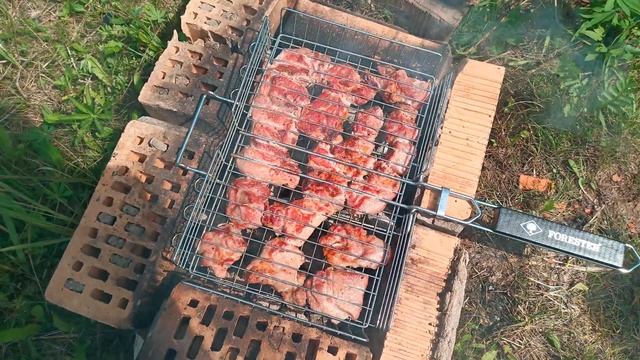 Отдых на природе. День семьи, любви и верности