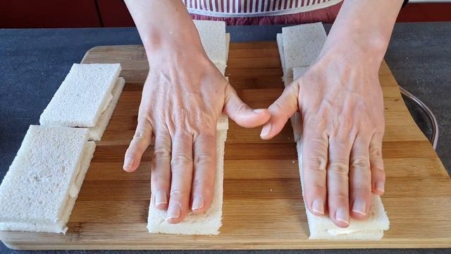 Hai una melanzana? Fai questa ricetta economica e deliziosa! 🍆 Toast al forno con melanzane
