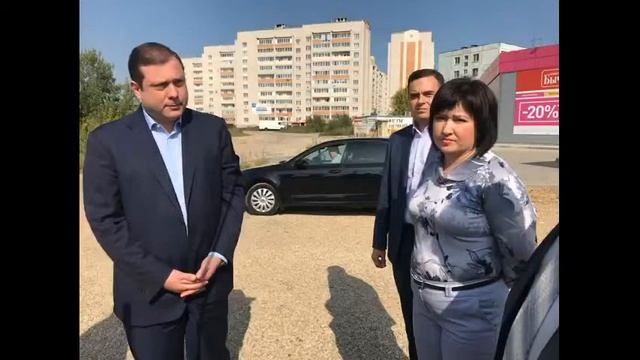 Островский инспектирует дорогу в Новосельцах