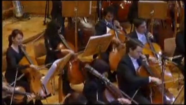 Derek Gleeson conducts Dvorak with the Dublin Philharmonic Orchestra