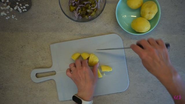 Картофель с чесноком и соленые огурцы/обед за десять минут/potatoes with garlic/просто и вкусно