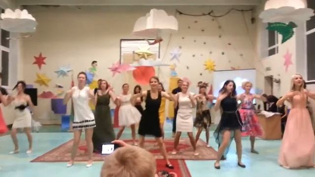 Танец на выпускном Минск, 2013 гимназия 75