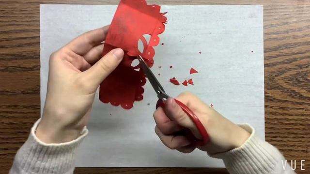 Chinese Paper-Cutting | Green Flowers on a Red Blanket