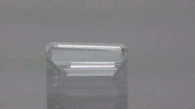 0.06 ctw, G Color, VS2 Clarity, Baguette Cut Diamond-diamondzul.com