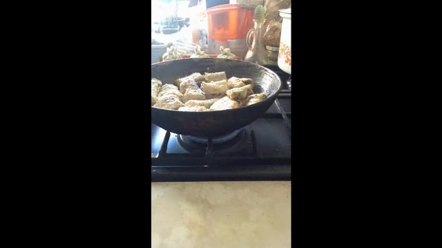 Минтай тушеный,салатик