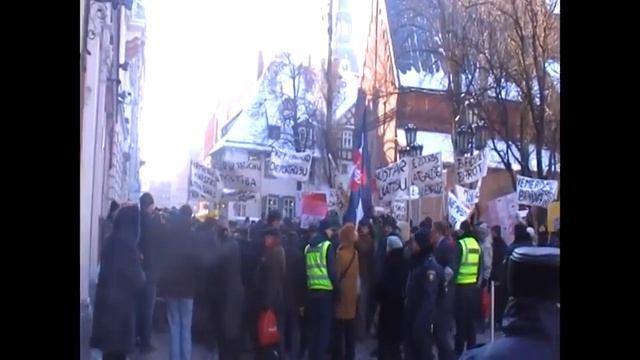 на пикете у Сейма 8 февраля 2012m