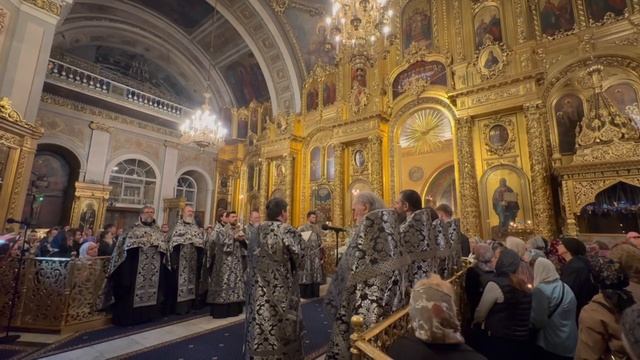 Да воскреснет Бог!