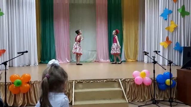 Фрагмент спектакля "В ОДНОЙ СТРАНЕ"