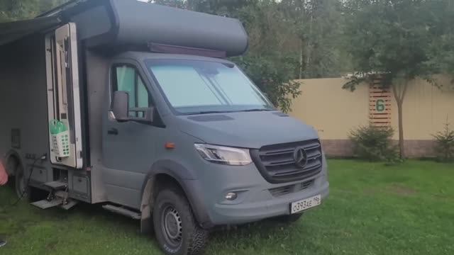Самодельный кастенваген на базе Mercedes-Benz Sprinter