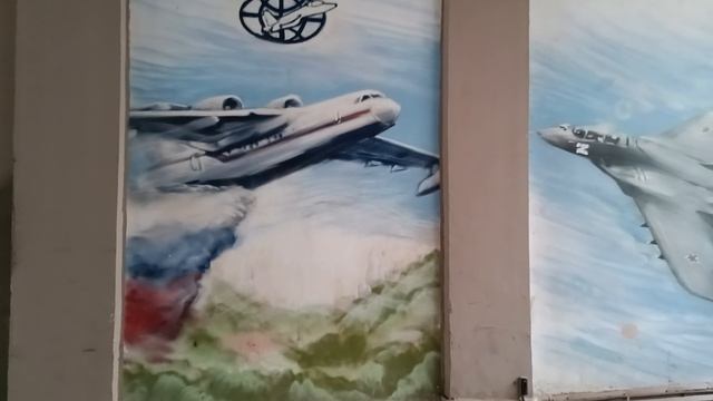 Граффити с самолётами в Москве. Прикол.