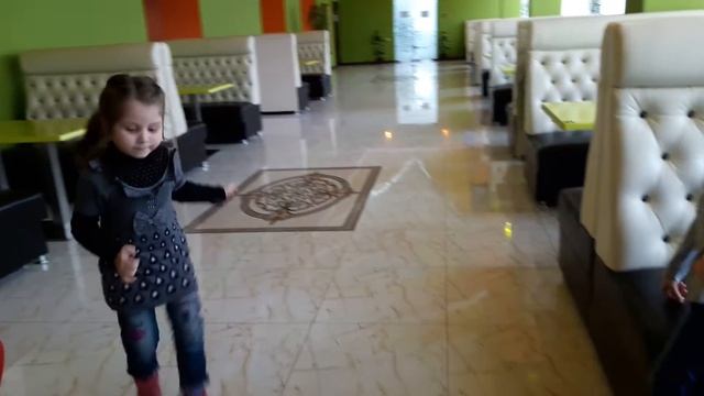 Ждем пиццу 😇 Я со своими Детьми. 11.02.2017.