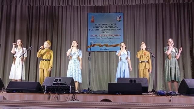 951. Образцовый вокальный ансамбль ”Классика”, г. Оренбург. Баллада о военных летчицах (Е. Крылов  Е