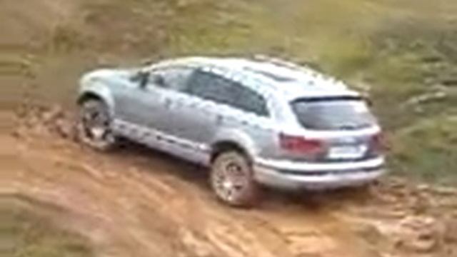 Audi Q7 Off Road Testing (outside view)
