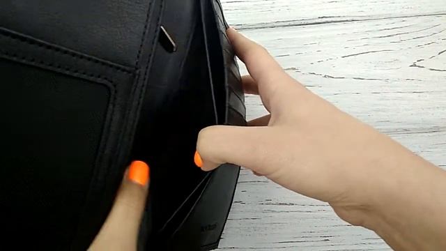 Кожаное портмоне с RFID защитой черное Locker Purse2 Black
