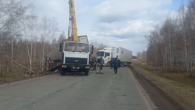 Карасук авария фура печенья ушла в кювет