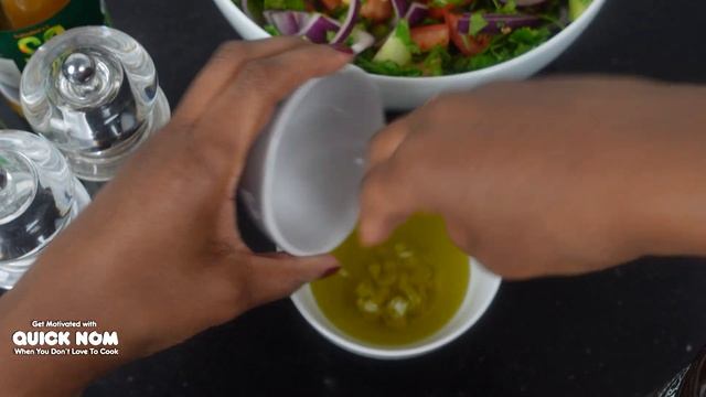 Simple, Healthy and Tasty Italian Style Tomato & Cumcumber Salad In 5 Minutes | Easy Salad Dressing