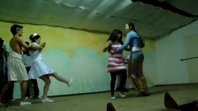 Tema hush hush hush bailado por 6año  Gestión, 2011 (Bayauca)
