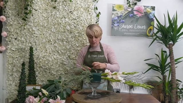 How to make a horizontal floral design - Floristry/flower arranging