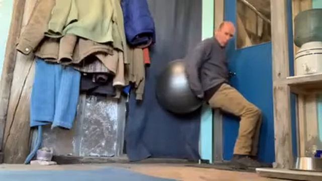 7. BALL BASICS, INFORMATION VIDEO #5, PROPER USE AND MAINTENANCE OF THE PHYSIO-BALL.
