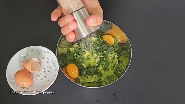 Zucchini Fritters: Easy, Tasty, and Irresistible!