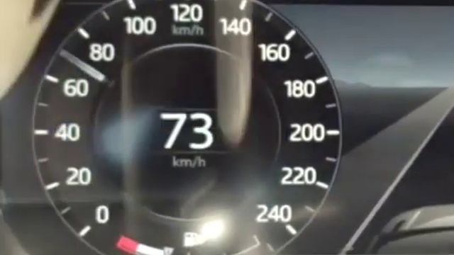 Range Rover Velar 2.0 Turbo  0-120 km/h acceleration. Model 2018