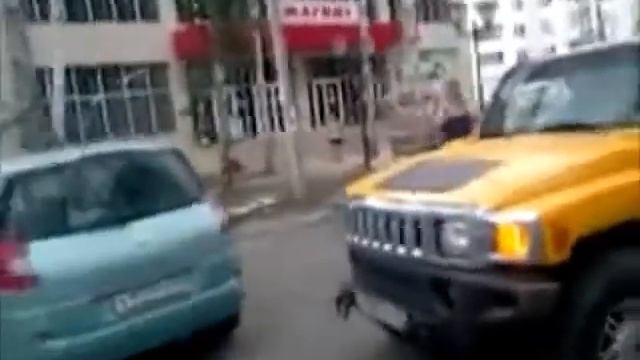 пьяная на хаммере