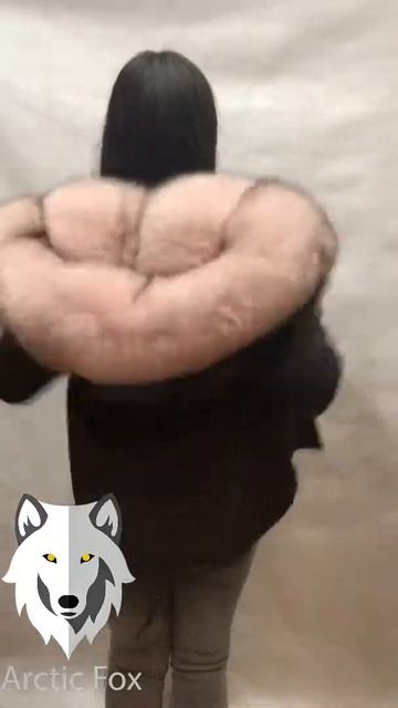 Черная основа мех Финский песец цвета пудра