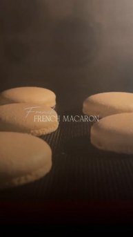 Крышечки макарон #macaron #macaroni #macarons #macaronshells #pastry #cake #pastrychef #макаронс