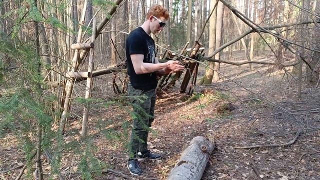ЖИЛИЩЕ В ЛЕСУ. ВЕСЕННИЙ ПОХОД. ОБЗОР КОНСЕРВ. Великое разочарование? Кого я увидел ? Дом на дереве?