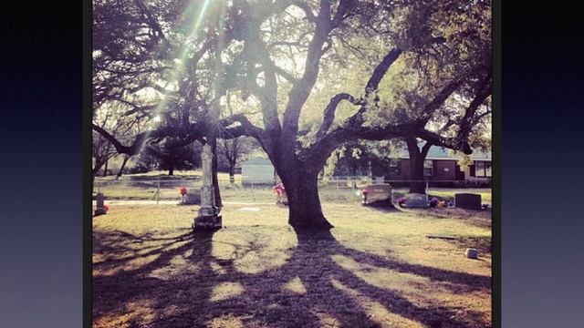 Texas Space Alien Grave from 1897 UFO Crash in Aurora - The Roswell of Texas?
