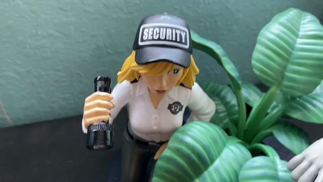 Vanny And Vanessa Funko Statue Review!