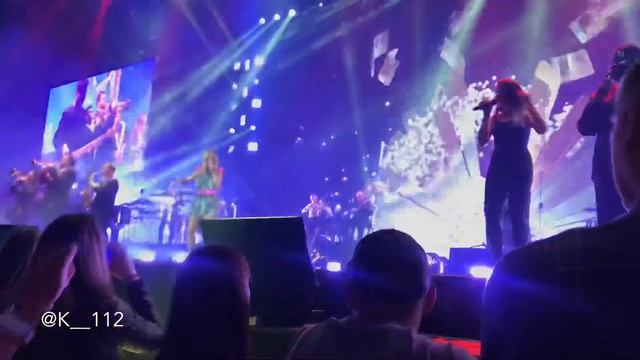 Celine Dion - Love can move mountains / River Deep Mountains High - Live in Sydney 27/7/2018