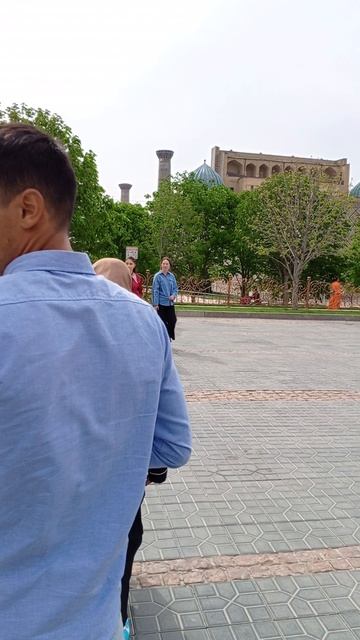мои гости из Таджикистана .
гуляем в Самарканде .