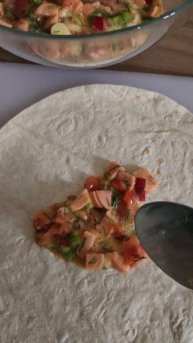 Идея вкусного завтрака из лаваша