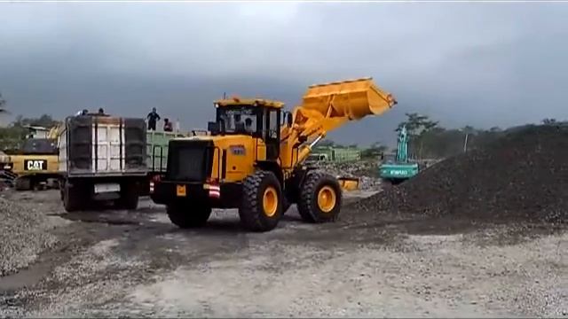 Loader LONKING CDM 856 Cap. 3 Kubik Di Stone Crusher
