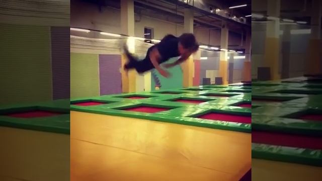 Акробатика на батуте