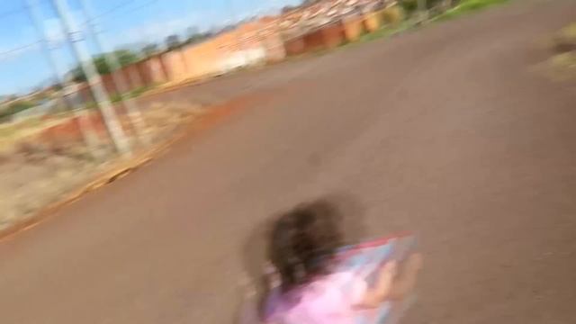 SOLTEI PIPA COM MEU PAI * um fã deu a pipa pra gente *