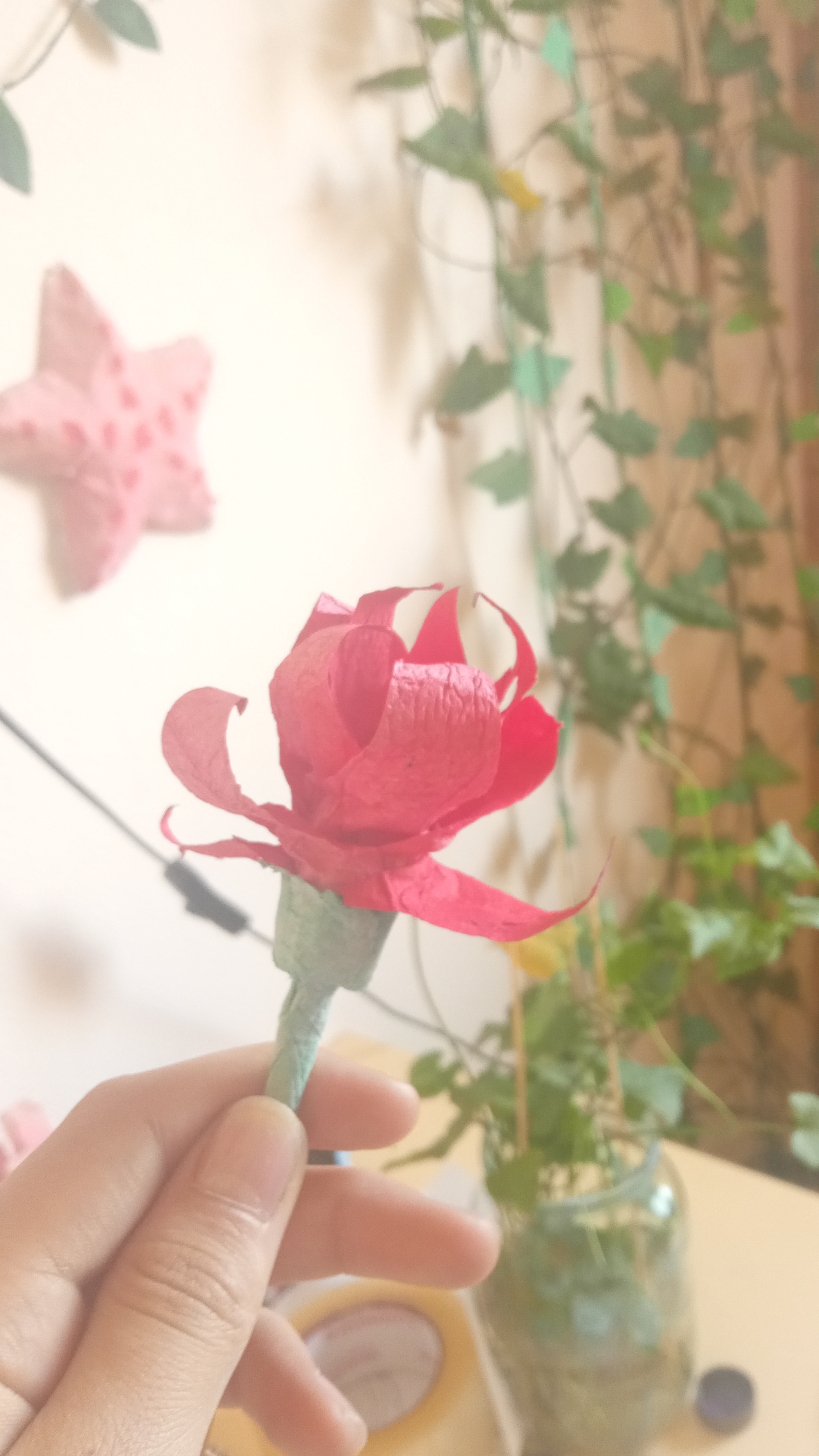 красный цветок