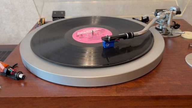 Genesis – Foxtrot - LP - US переиздание из 70х, 40 секунд щелчков на B1 и B2, в остальном VG