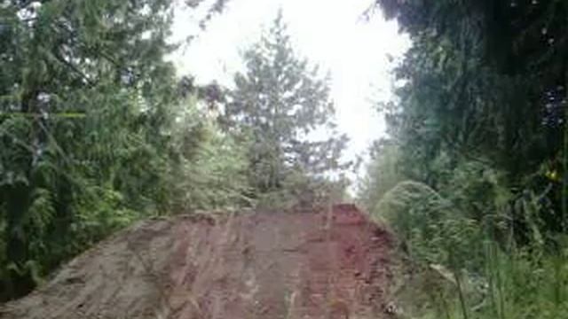 dirt jumping my 2010 eastern traildigger