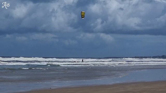 Kitesurfing at Castlerock Beach