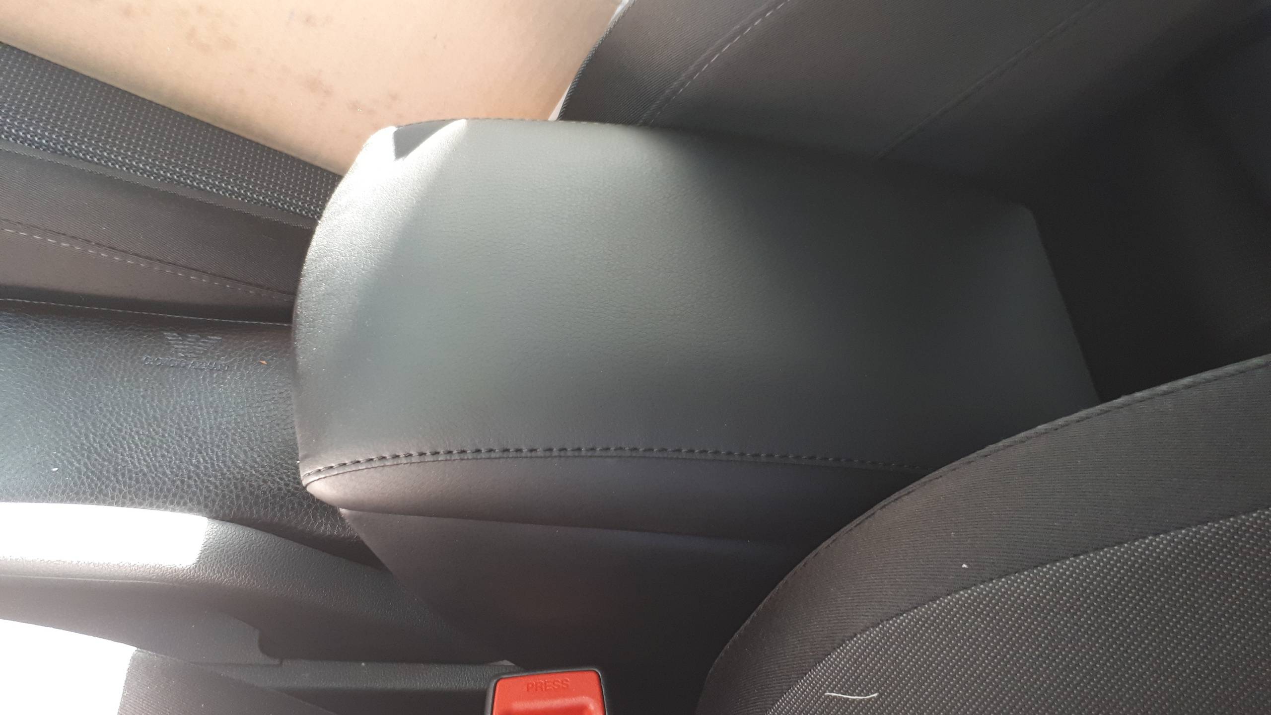 Подлокотник Хёндай Солярис 2 2021 Hyundai Solaris 2 2021 УСТАНОВКА
