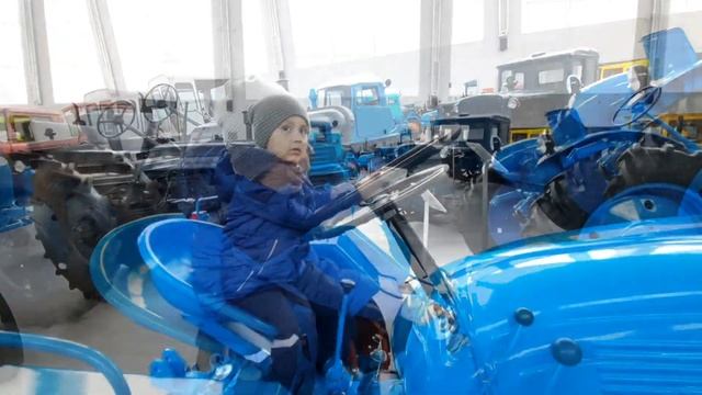 Руслан и Вика посетили музей истории трактора 🚜