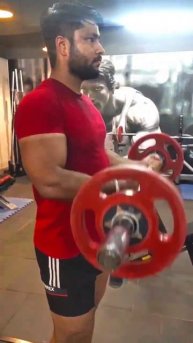 LIGHT WEIGHT BABY 💪#shorts #motivation #gym #bodybuilding #champion #strong #fitness #journey